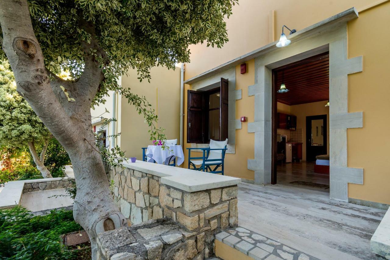 Iliopetra Aparthotel Douliana Buitenkant foto